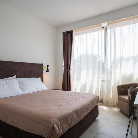 Hotel Bula Боллате Экстерьер фото